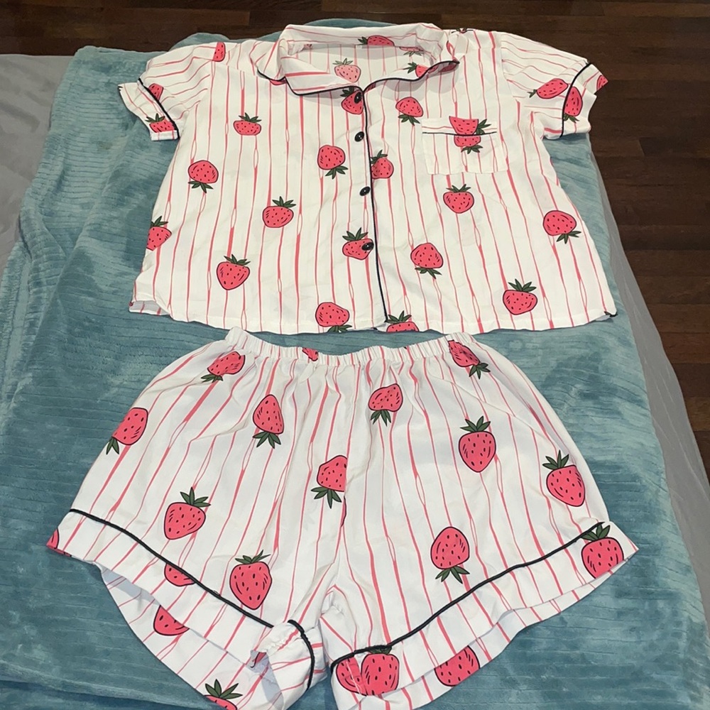 Women’s pajamas, two piece